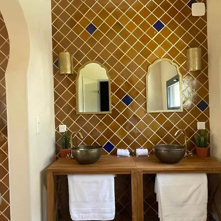 Avec Balneotherapie-theme Marrakech Bed and Breakfast